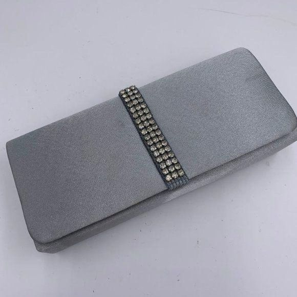 Lulu Townsend Silver Gray Clutch‎ - Picture 1 of 4